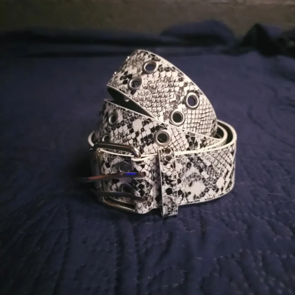 Python Print Wide Grommet Belt -- White/Black -- 44 in -- Good Condition